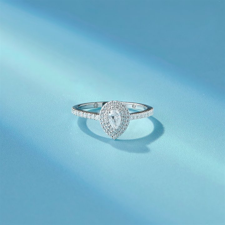 The Amplified Light Ring